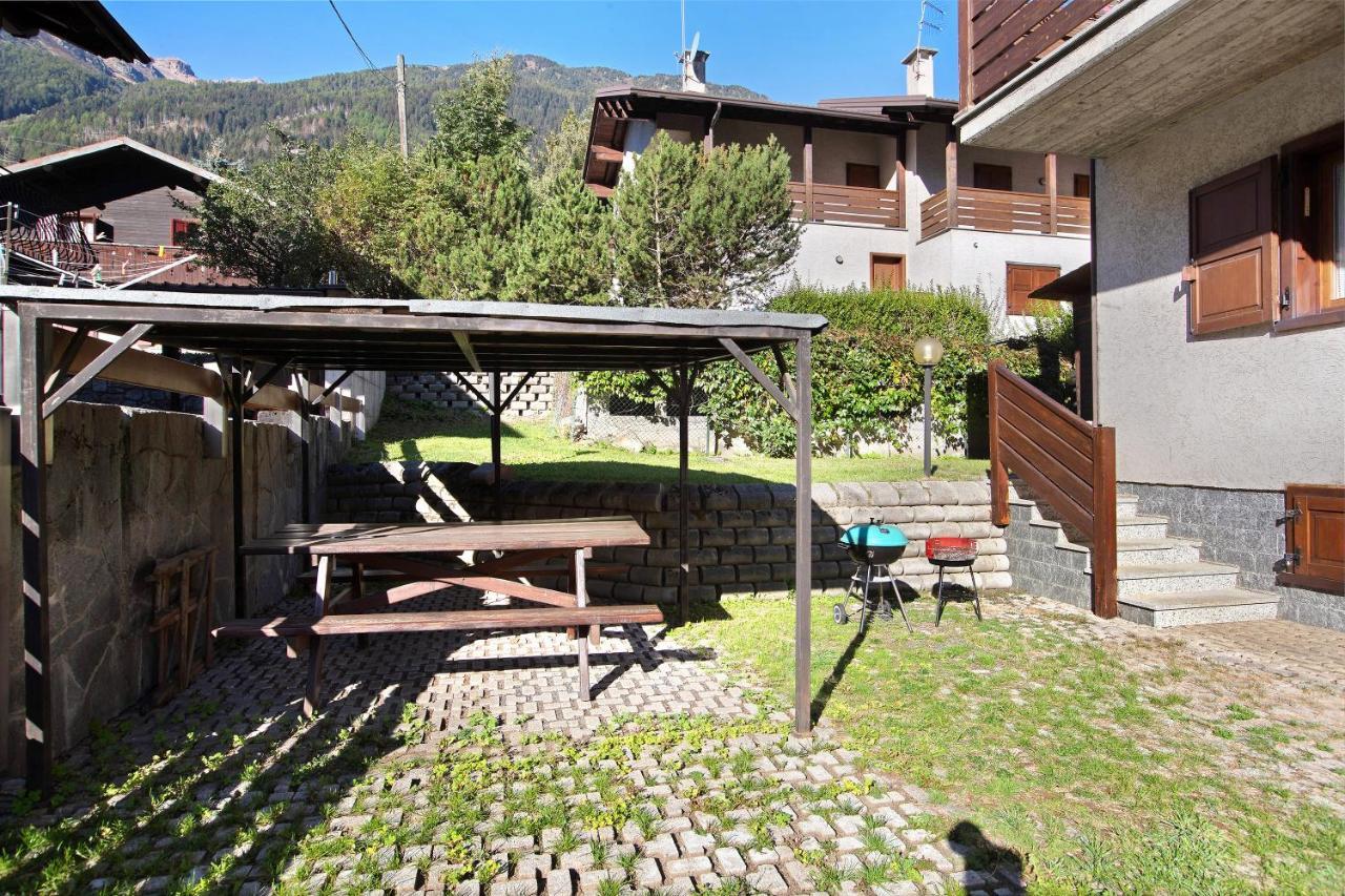 Mountain Chalet Close To Bormio Villa Valdisotto Bagian luar foto