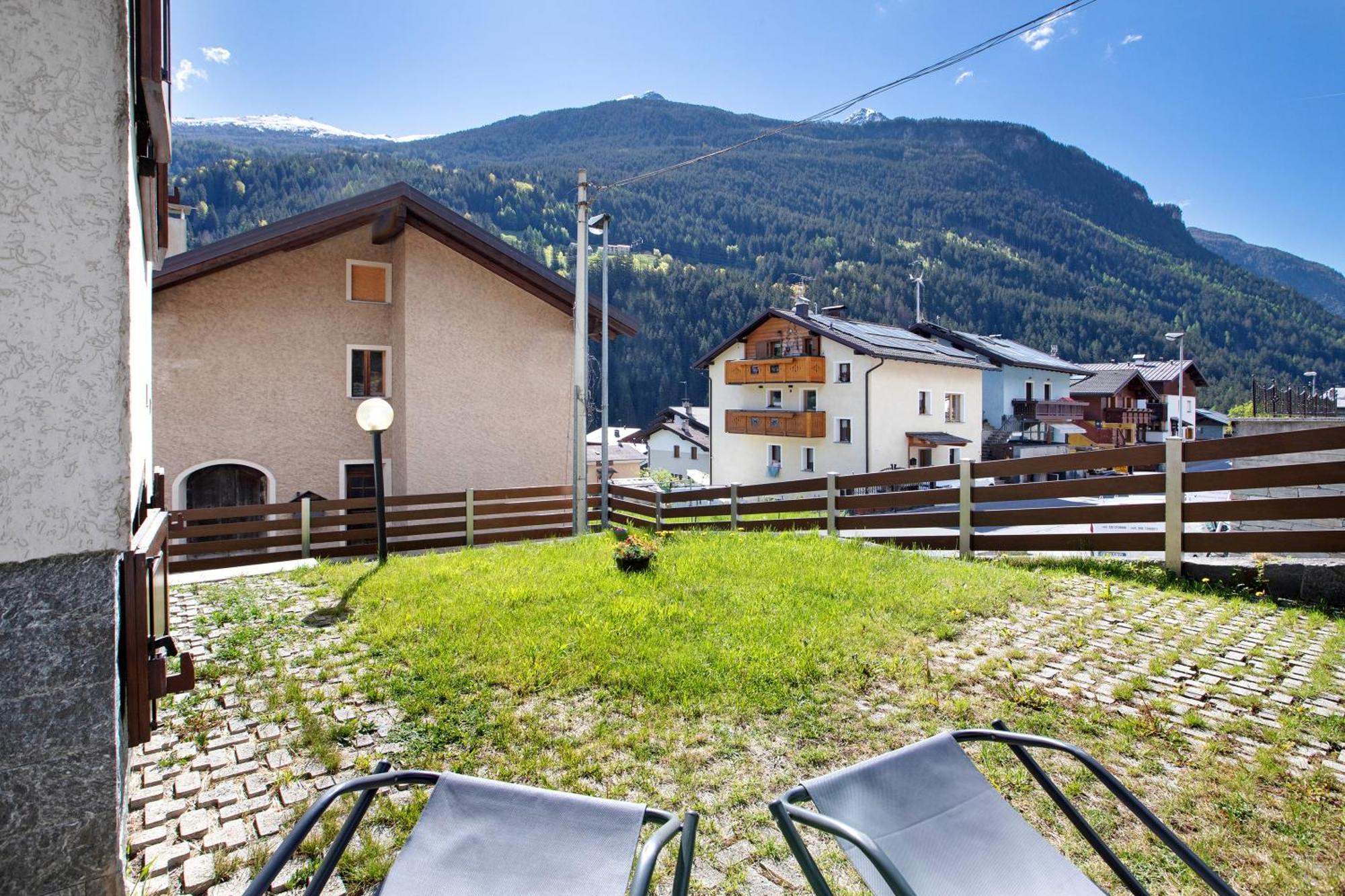 Mountain Chalet Close To Bormio Villa Valdisotto Bagian luar foto