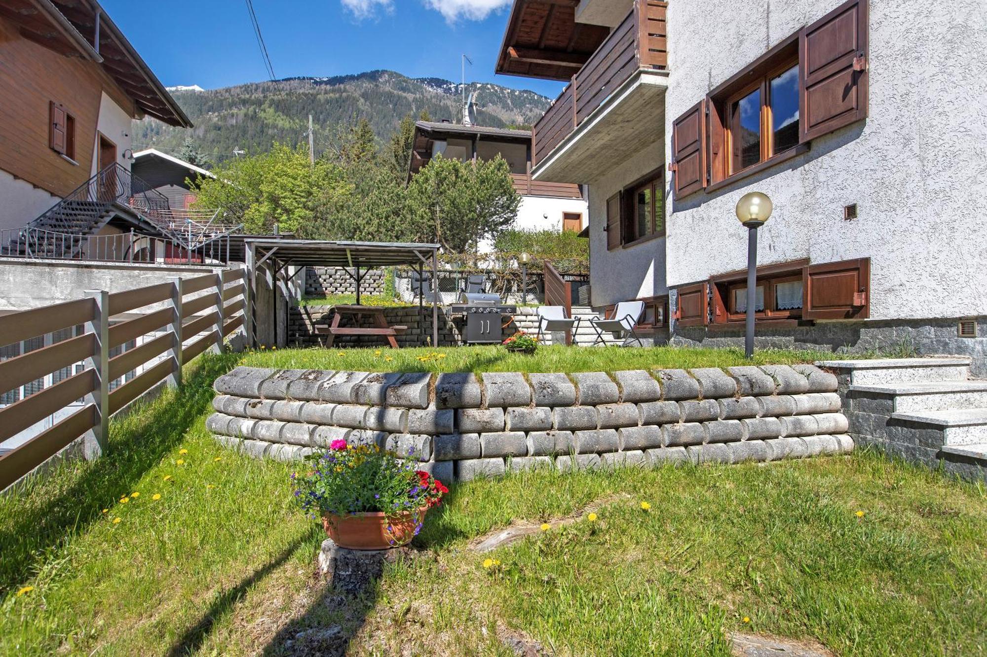 Mountain Chalet Close To Bormio Villa Valdisotto Bagian luar foto